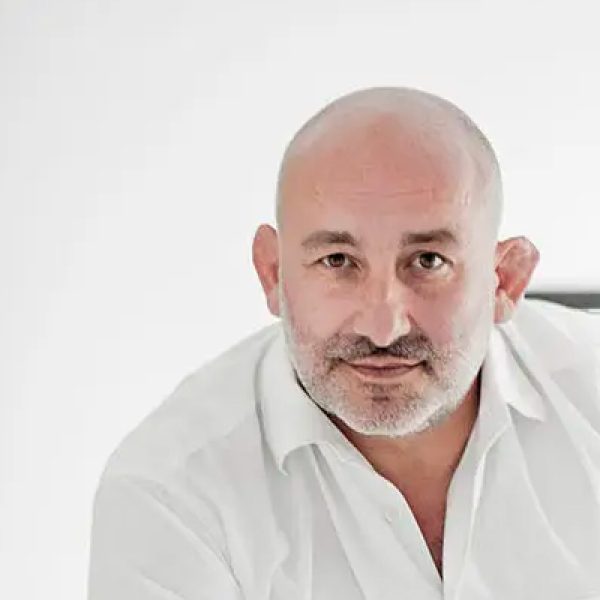 Jean-Marie Massaud, designer del divano Yale per MDF Italia