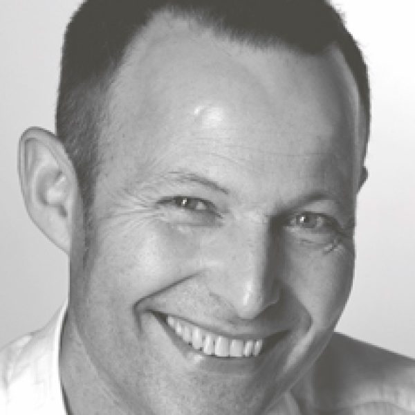 Peter Harvey, designer del divano Mon Coeur e della poltrona Nautile per LaCividina