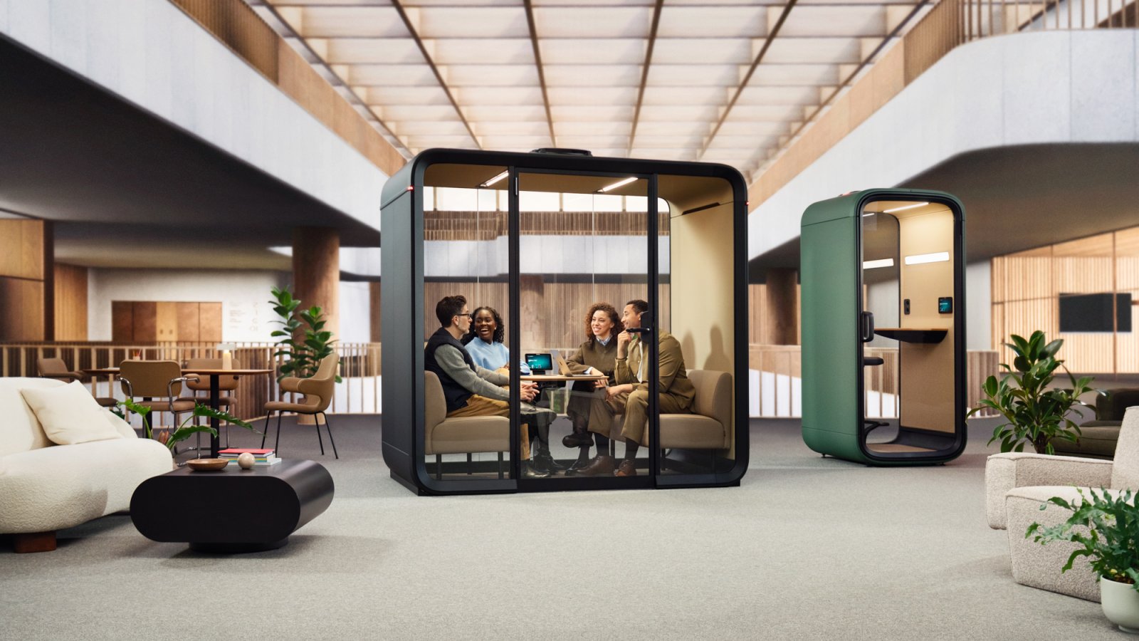 Meeting pod Framery Four in un open space italiano