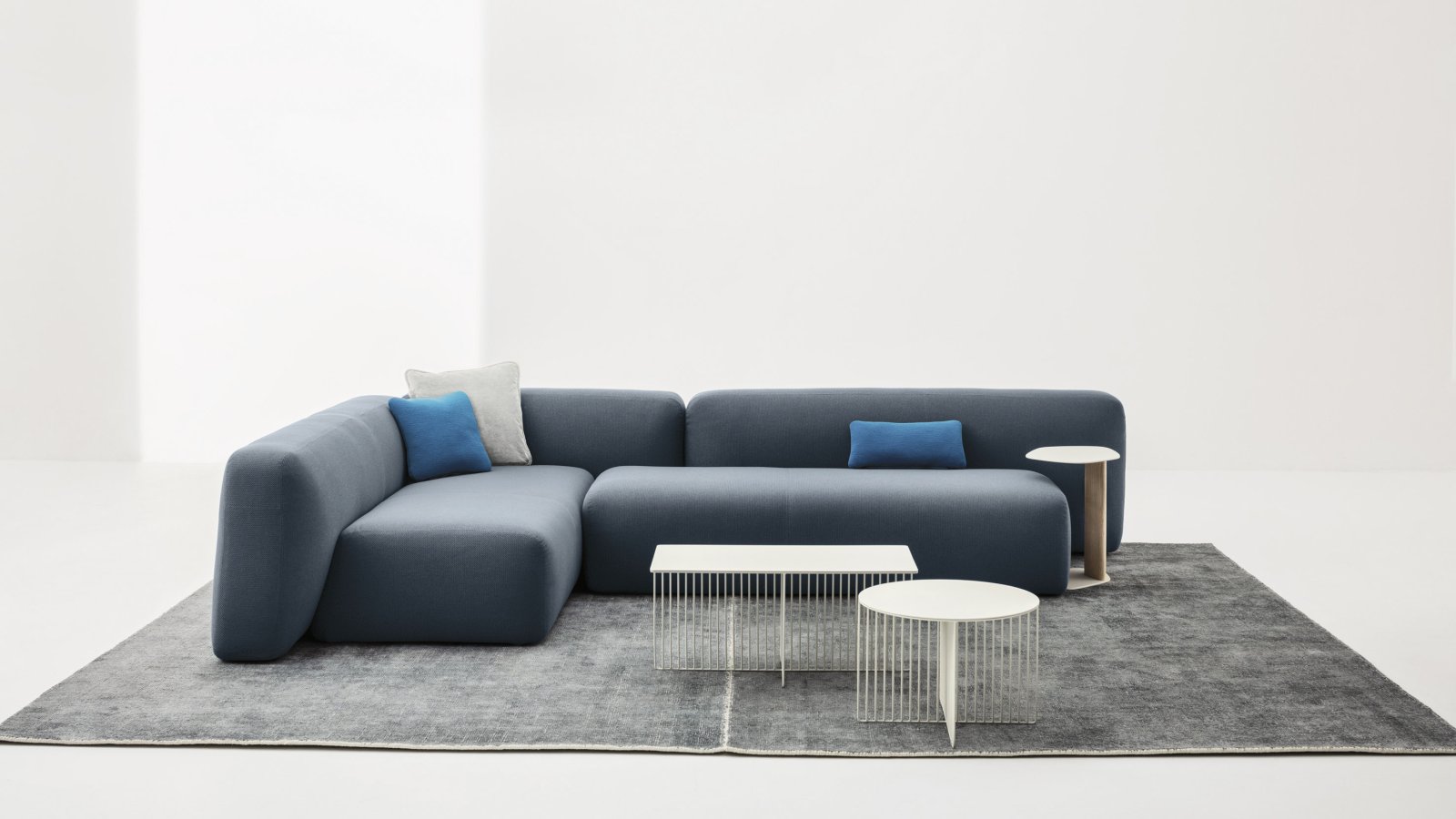 Seduta per sala d'attesa Suiseki di LaCividina in una reception