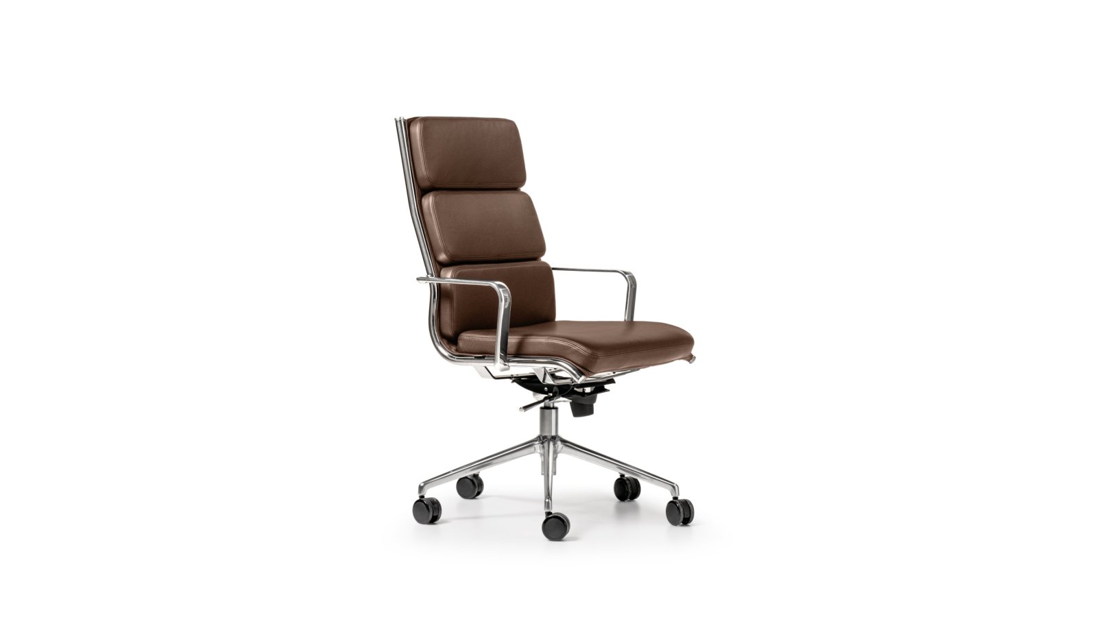 Poltrona direzionale The Season Comfort di Quinti in pelle nera con schienale alto e base a cinque razze