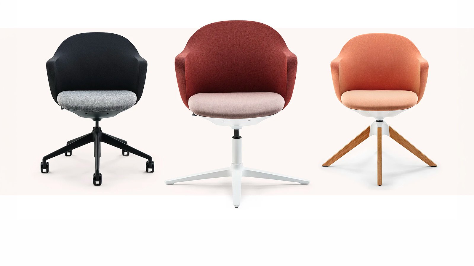 Sedia girevole se:flair di Sedus con schienale in membrana terracotta e base a 5 razze