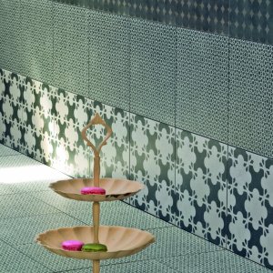 Dettaglio del pattern Azulej Estrela in gres Mutina