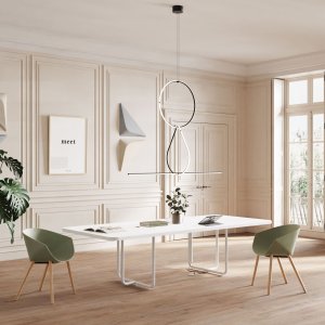 Postazioni operative Itube in open space con fascia intermedia