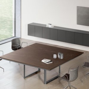 Tavolo riunione rettangolare Ellan da 240 per 140 cm con struttura nera