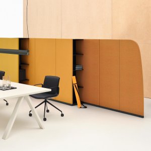 Cross Office con unità di alimentazione nel piano