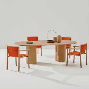 Kata Chair con scocca in legno texturizzata