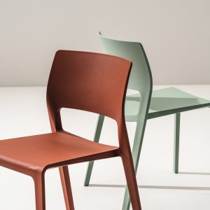 Sedia design Juno 02 nel colore ruggine
