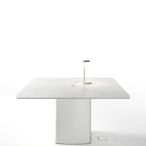 Piano del tavolo Trilo in rovere tabacco