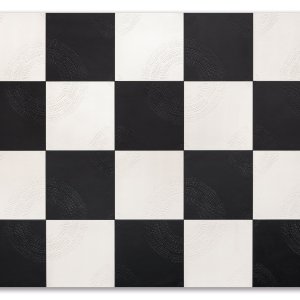 Accostamento di Chymia White e Black in posa