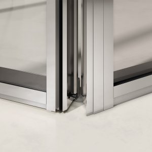Sala riunioni con parete vetrata curva Slender