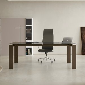 Scrivania direzionale GO in un ufficio di direzione