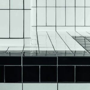 Dettaglio dell'effetto screziato artigianale di Din