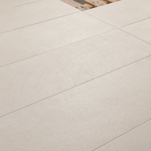 Terrazza esterna pavimentata in Déchirer