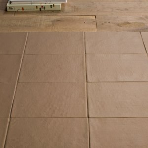 Dettaglio della texture Bas-Relief Cloud di Mutina