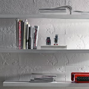 Fronte reception con parete scolpita Bas-Relief
