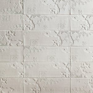 Dettaglio della texture Bas-Relief Patchwork di Mutina