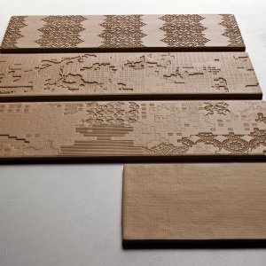 Bagno direzionale rivestito in Bas-Relief di Patricia Urquiola