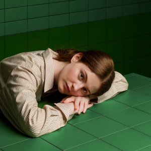 Bagno rivestito in Din di Konstantin Grcic