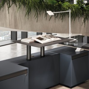 Scrivania direzionale Spike in HPL marmo zebra marrone