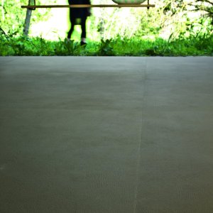 Dettaglio del bassorilievo calpestabile di Déchirer