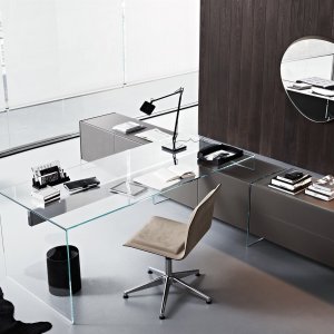 Scrivania design Air Desk di Gallotti & Radice in cristallo trasparente