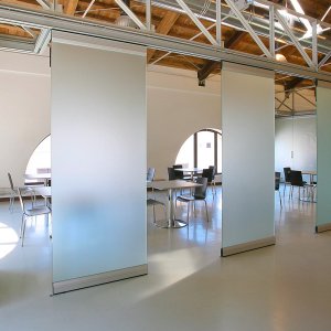 Manovella estraibile inserita sul dorso di un elemento PMI
