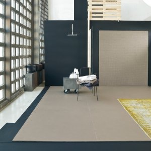 Texture Déchirer Neutral di Patricia Urquiola