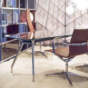 Kuna Chair in rosso bulgaro