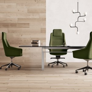 Sedia direzionale Jera Chair di Las Mobili con tappezzeria trapuntata e base a 5 razze in alluminio lucido