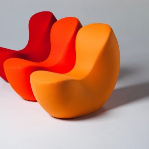 Retro della poltrona Nautile di LaCividina, senza braccioli né gambe a vista