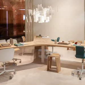 Brunch Lapalma, il piano di legno che scende curvandosi a terra