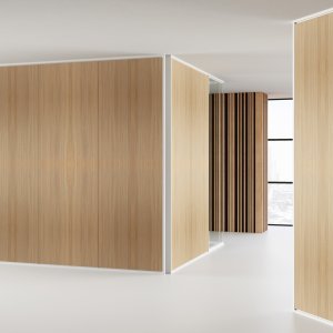 Parete freestanding Mood alta 222 cm che definisce una stanza senza toccare il soffitto