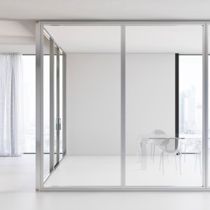 Moduli vetrati Mood Box montati sopra una parete attrezzata