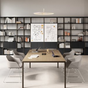 Top access flip-top con spazzolino parapolvere e vaschetta portacavi su scrivania Sigma