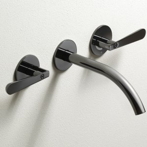 Gruppo doccia termostatico Lutezia di Cea Design con doccetta e flessibile grigio seta