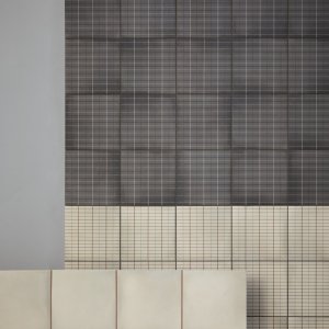 Composizione tono su tono Aurore Light Blue tinta unita e Grid L