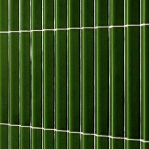 Area break con parete Rombini nei colori matt di Mutina