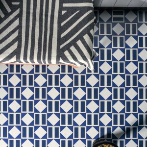 Piastrella decorata Point, disegno a mano di Nathalie Du Pasquier per Mutina