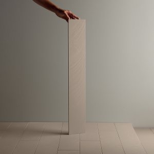 Battiscopa Otto 3,8×90 cm coordinato al pavimento in tinta Terra