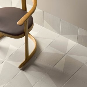 Puzzle Edge come cornice a pavimento