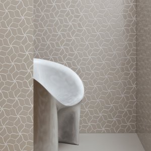 Botanica Grey Glossy con riflessi a parete