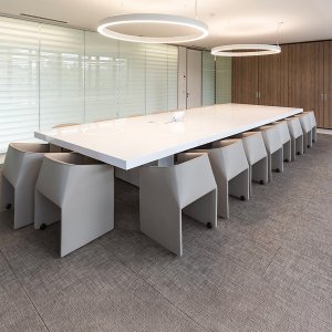 Asymmetrical 242×135 con sottomano fisso e tappo passacavi cromato