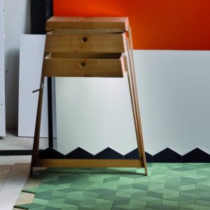 Parete in rombi Tex di Mutina color Olive con texture tessili in rilievo