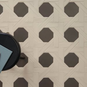 Sala riunioni con pavimento Weaving di Mutina