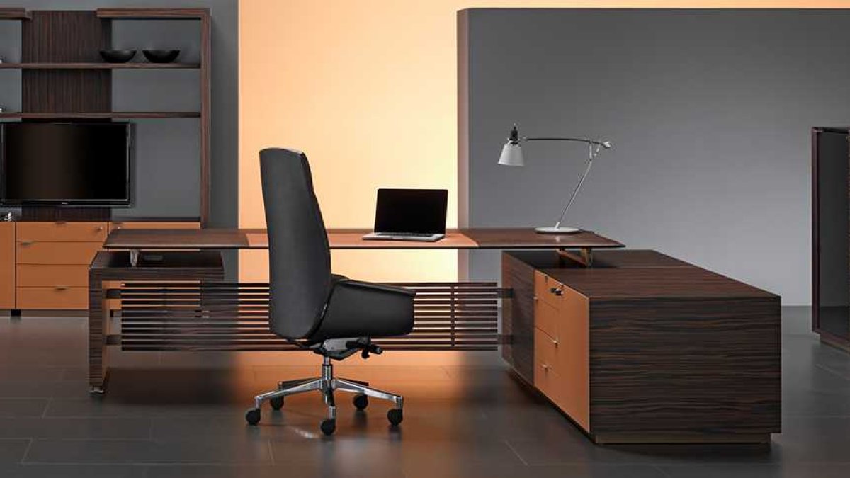 Arredamento dello studio medico: la scrivania del colloquio, lo schermo e la riservatezza