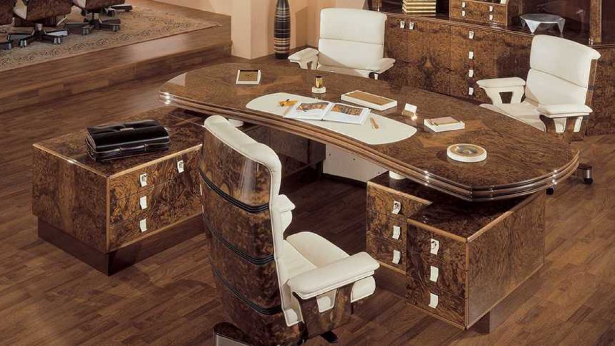 Scrivania di lusso: materiali, firma e dettagli che la scheda deve dichiarare