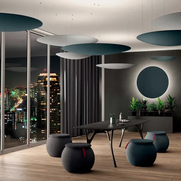 Selezione Oltre la scrivania: illuminazione, icone del design, outdoor e wellness per progetti contract